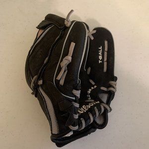 Wilson Baseball/Tee Ball‎ 10” Glove 425 EZ Catch Black RHT Handed